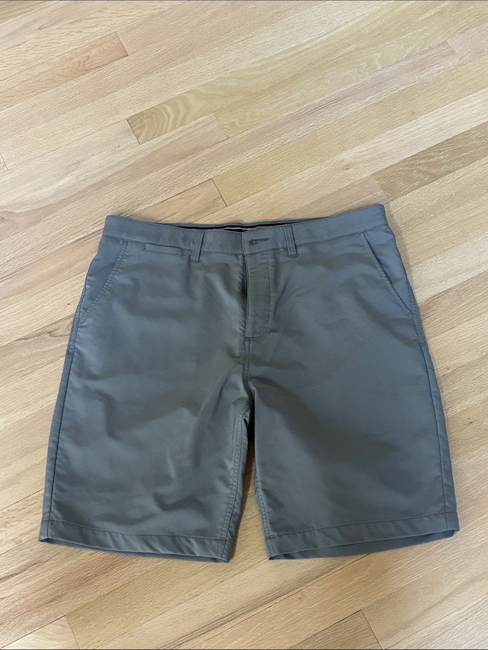 johnnie-O Men's Flat-Front Shorts - Gray